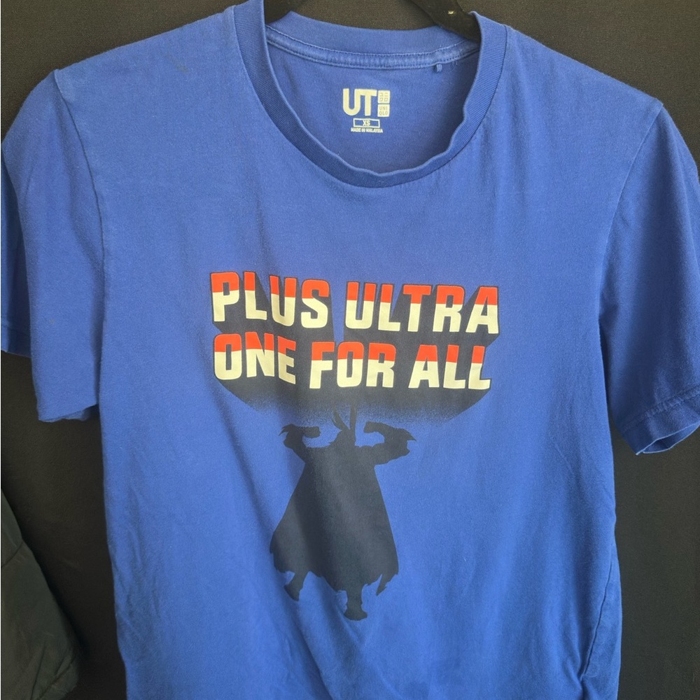 Uniqlo Deep Blue UT Shirt My Hero Academia All Might